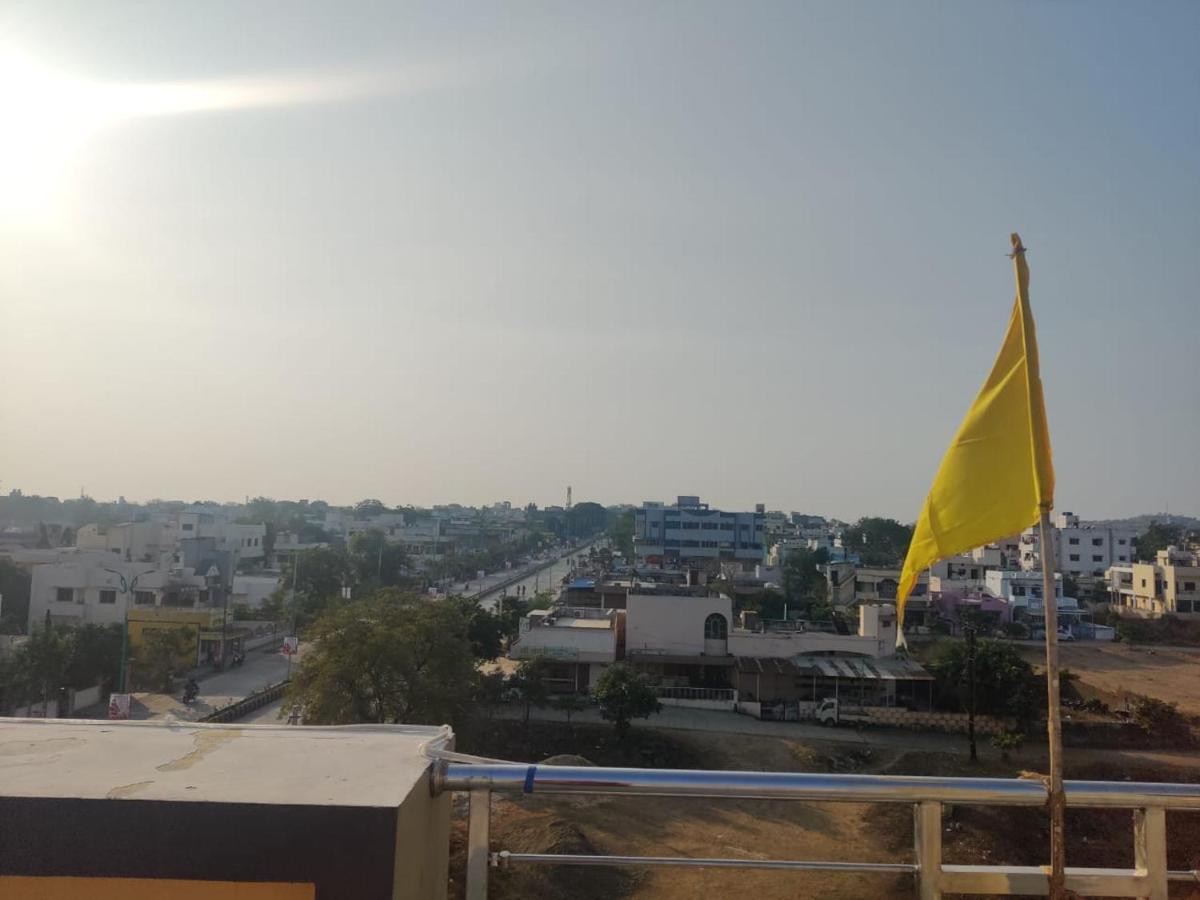 Hotel Hariram Tower Wardha 외부 사진